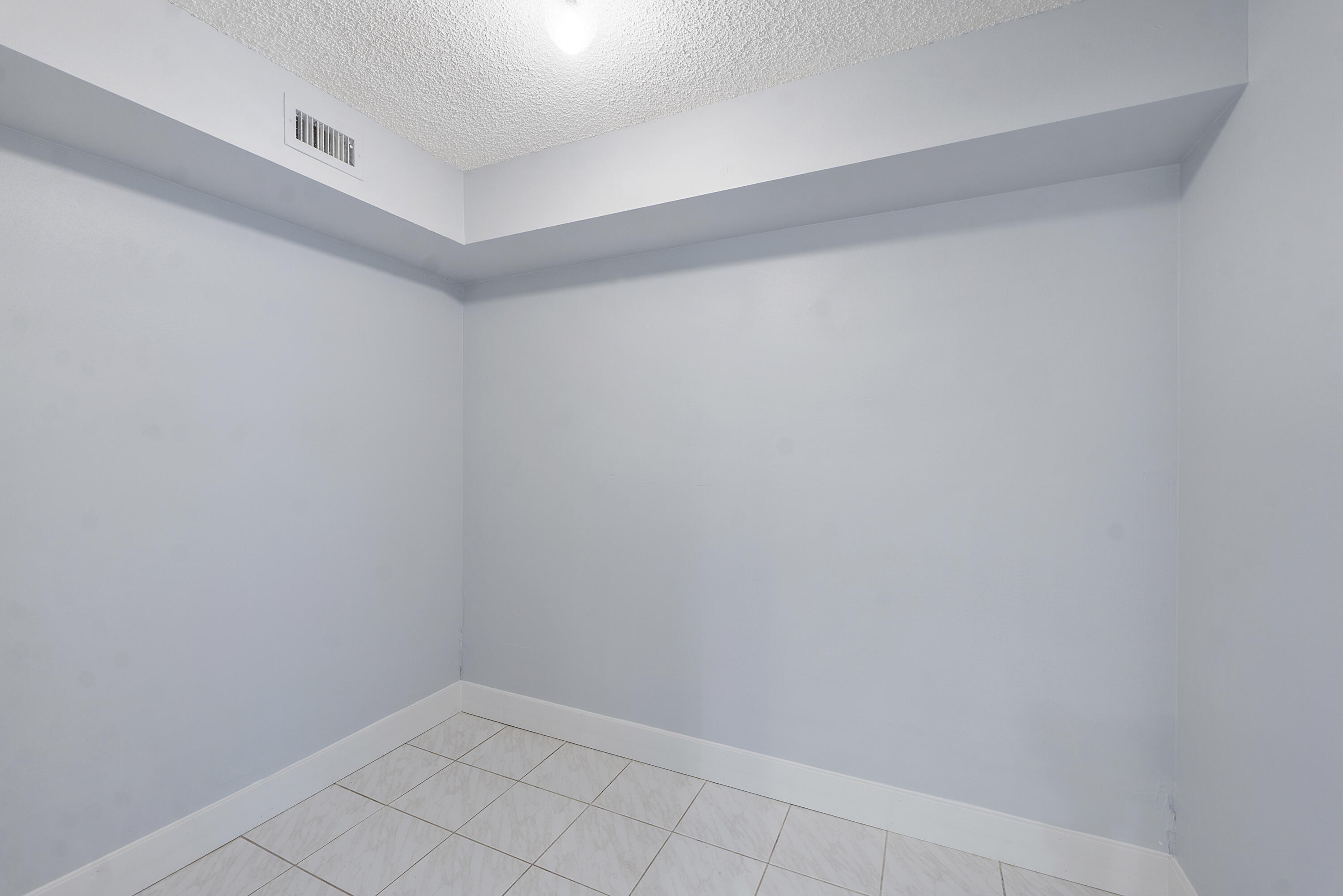 2606 NW 104th Avenue 208