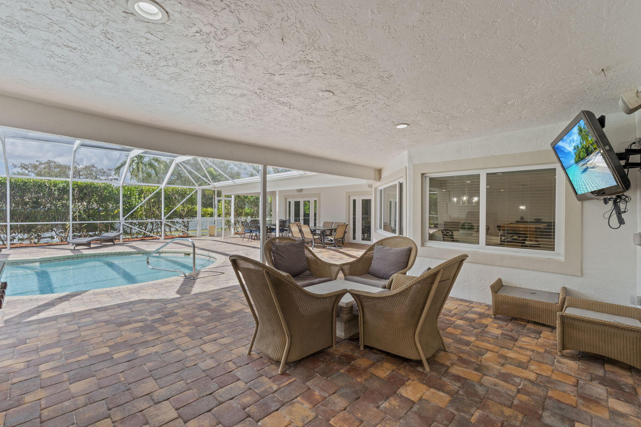 7447 NW 82nd Terrace