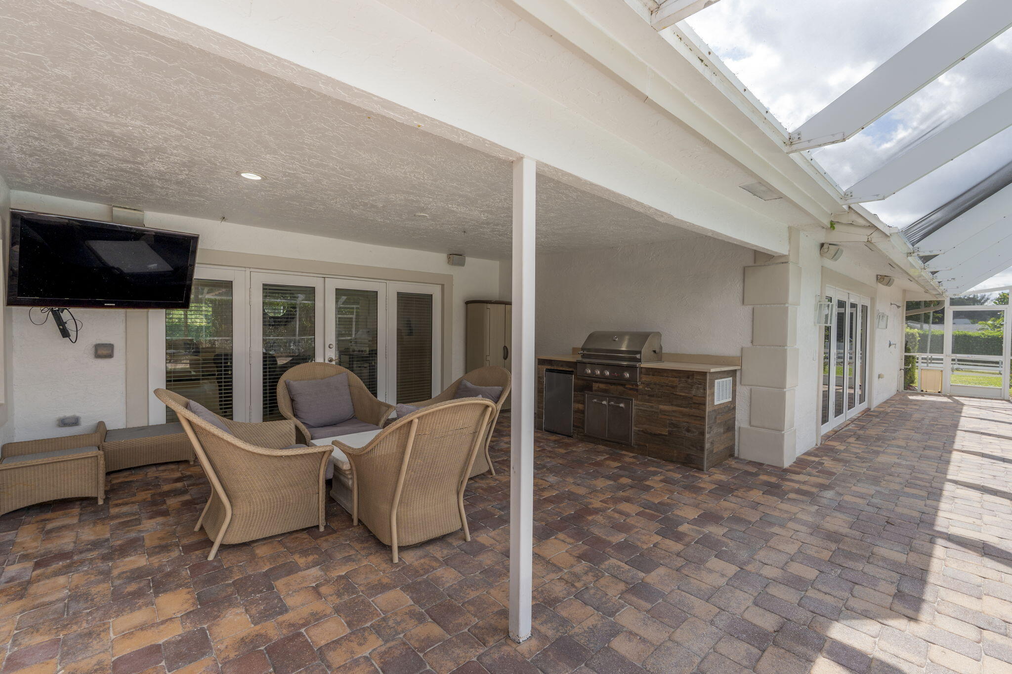 7447 NW 82nd Terrace