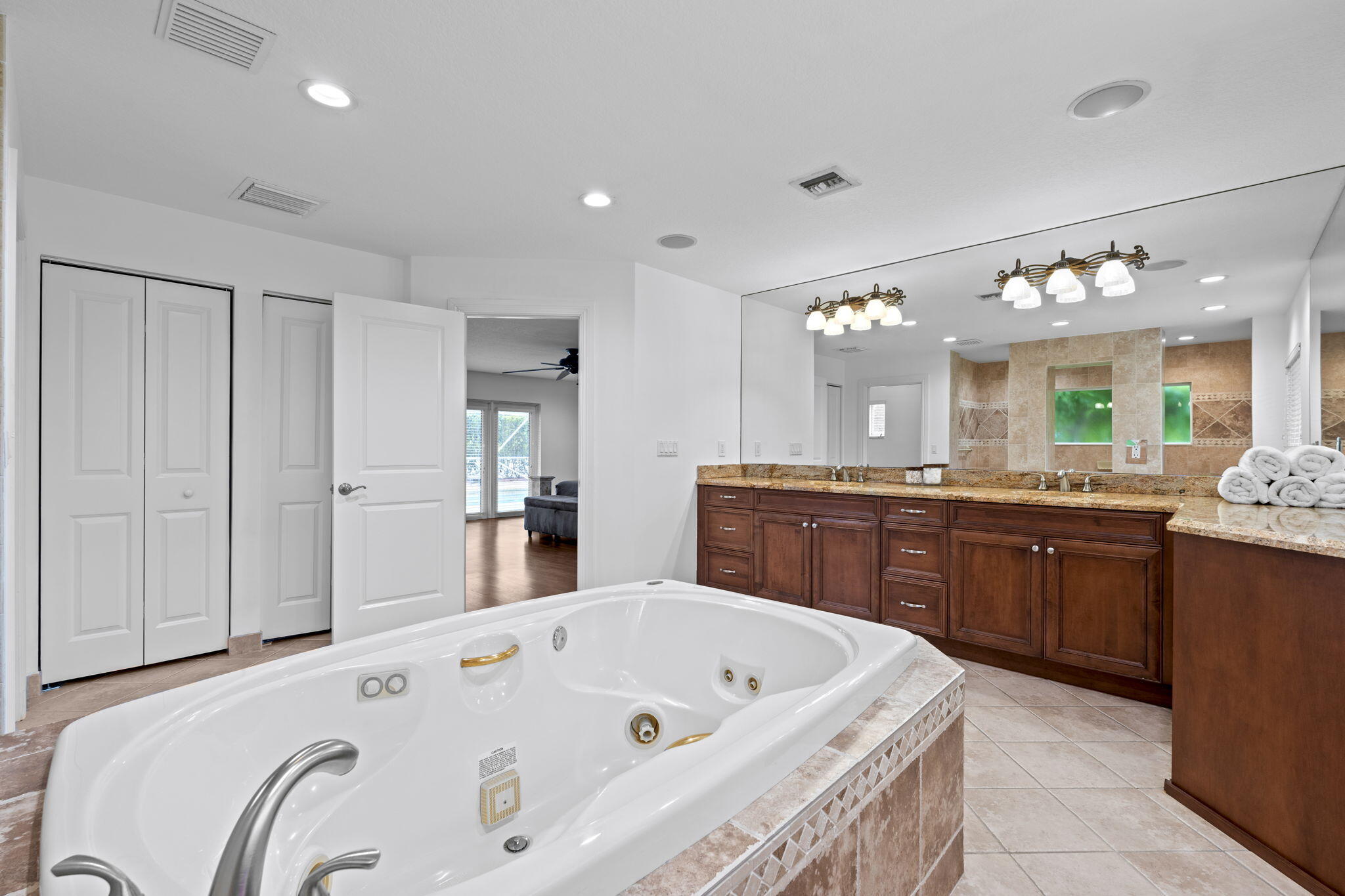 7447 NW 82nd Terrace