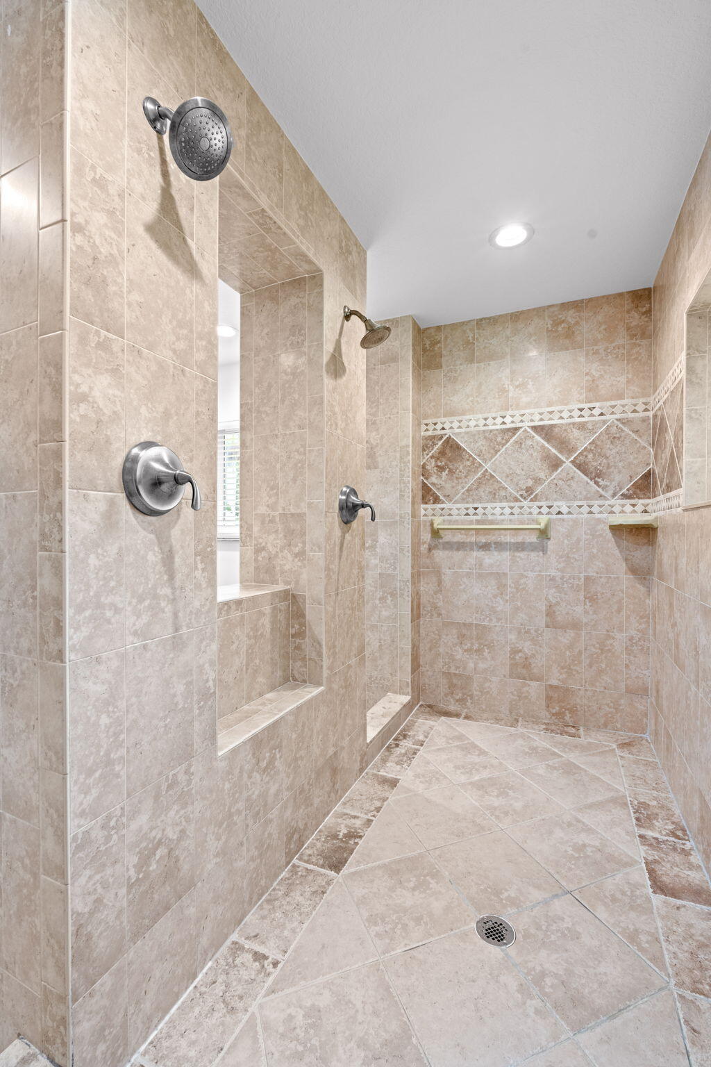7447 NW 82nd Terrace