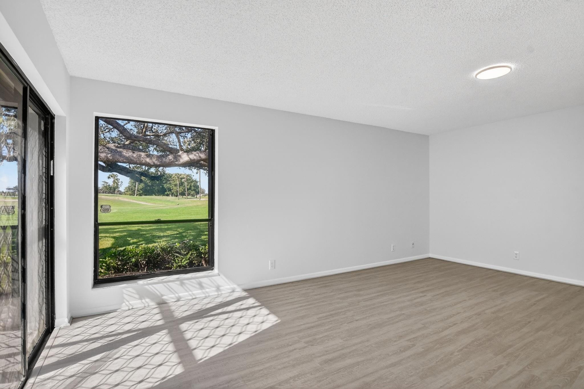 661 Hollows Circle