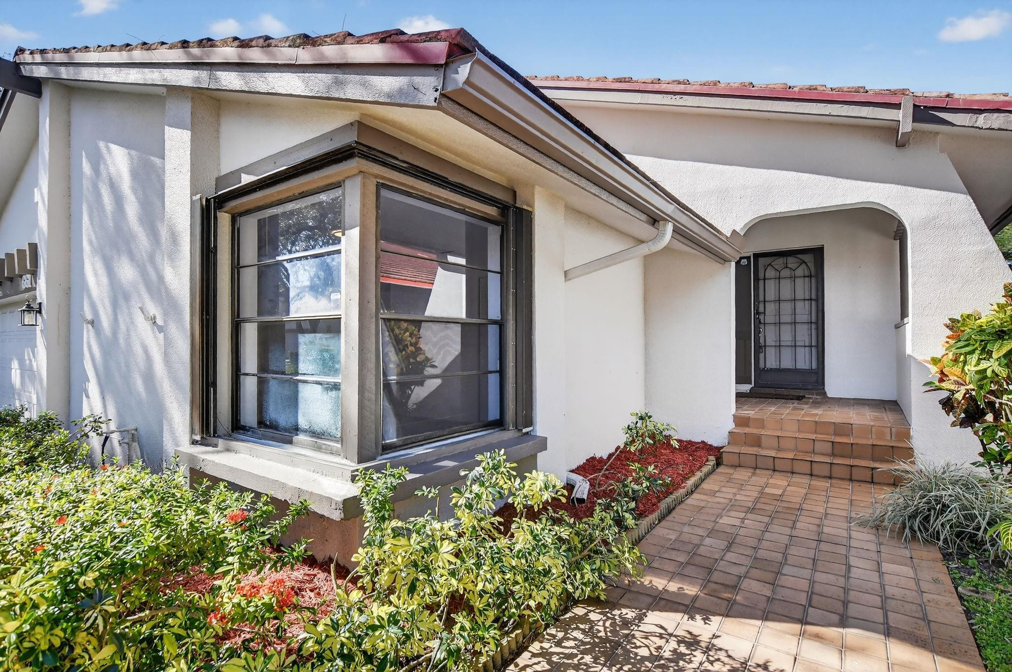 661 Hollows Circle
