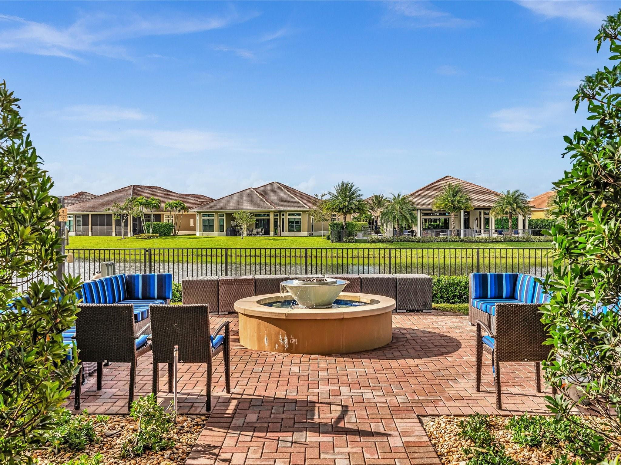 8928 E Bastille Cir Circle