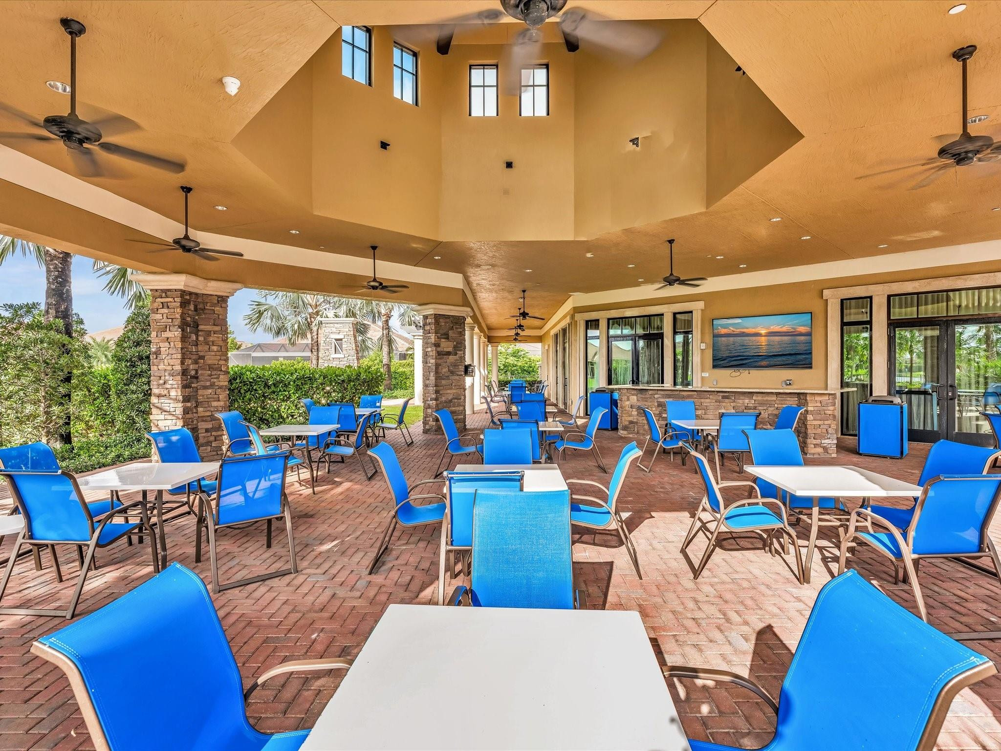8928 E Bastille Cir Circle