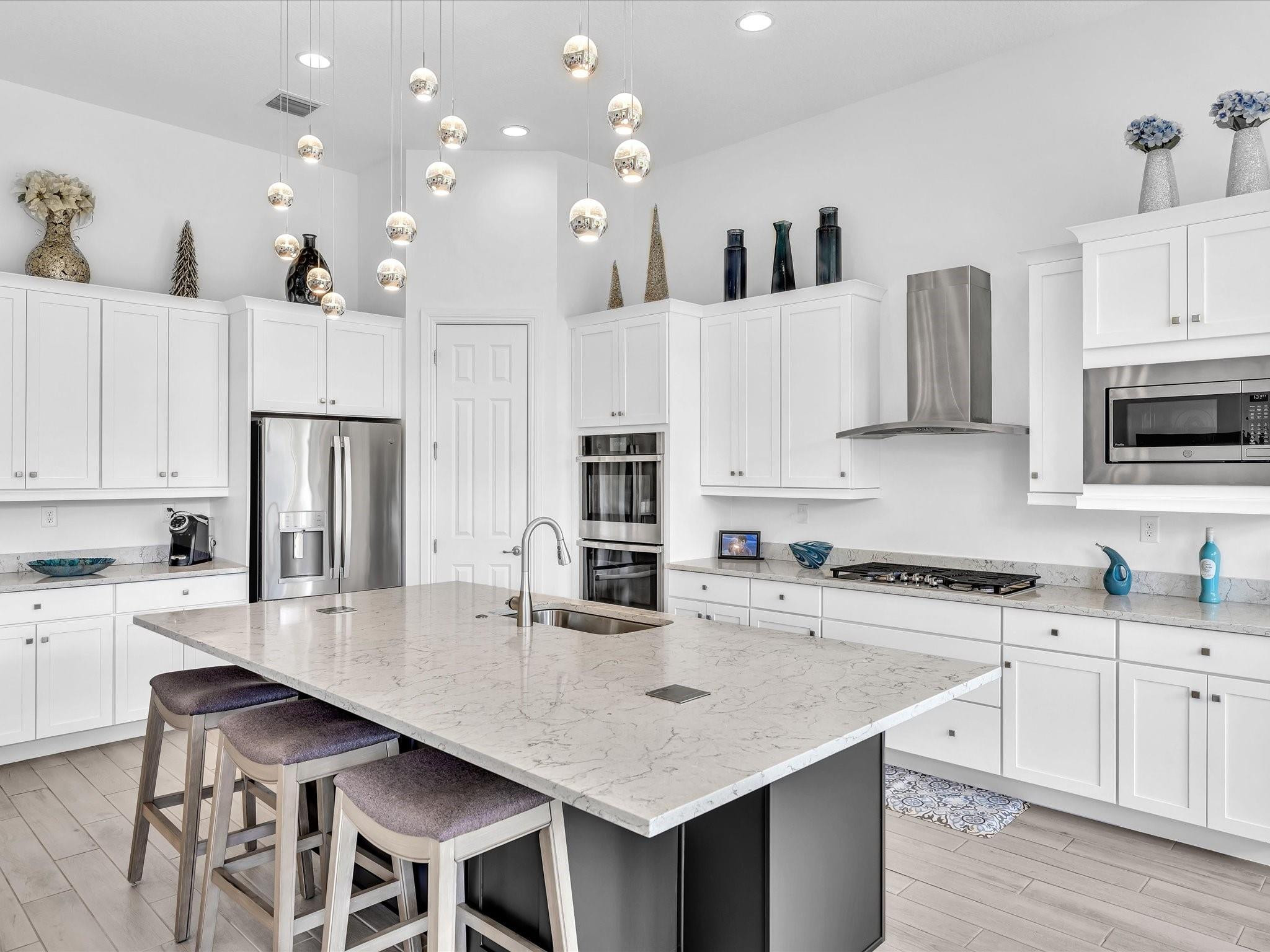 8928 E Bastille Cir Circle