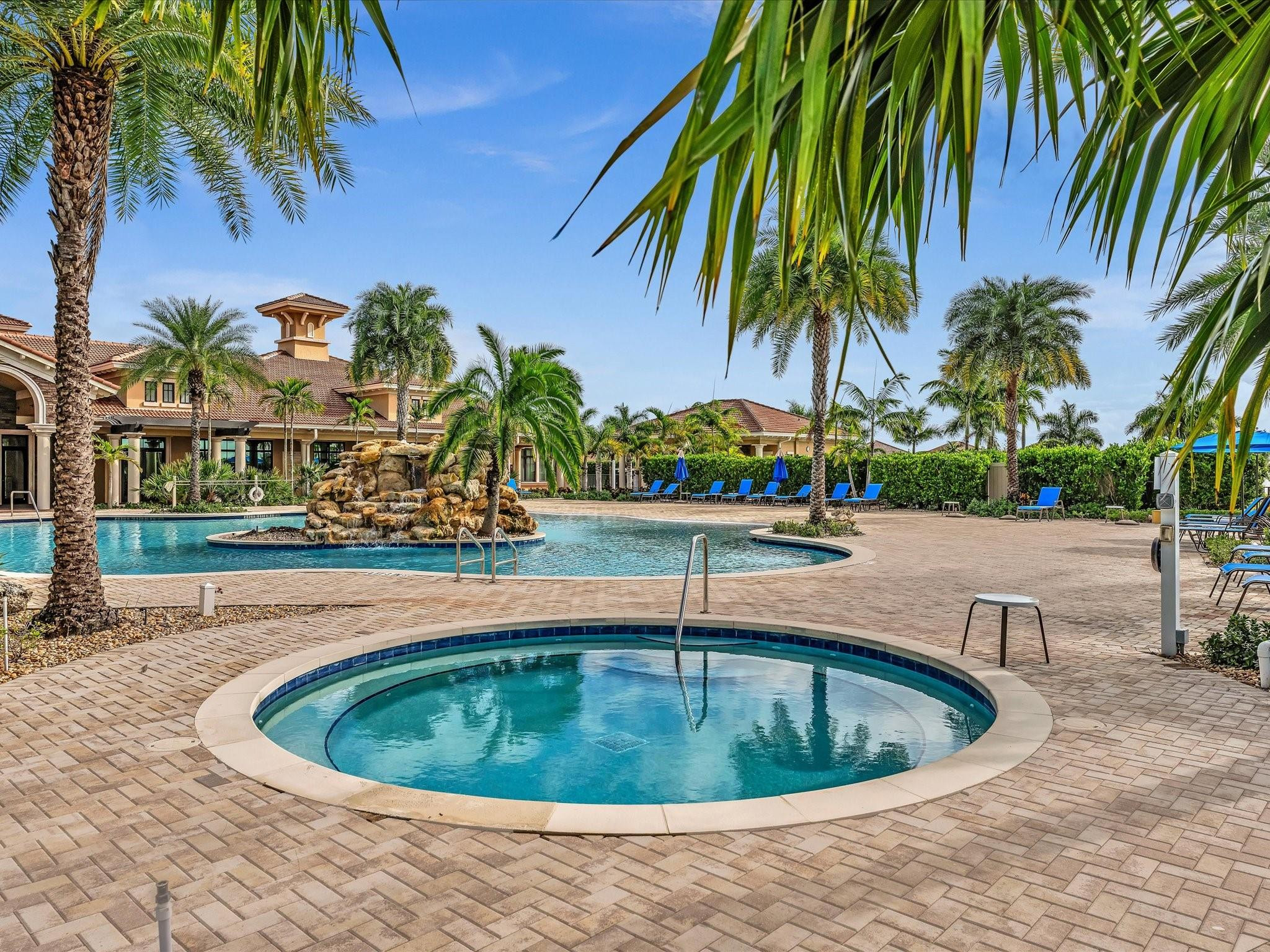 8928 E Bastille Cir Circle