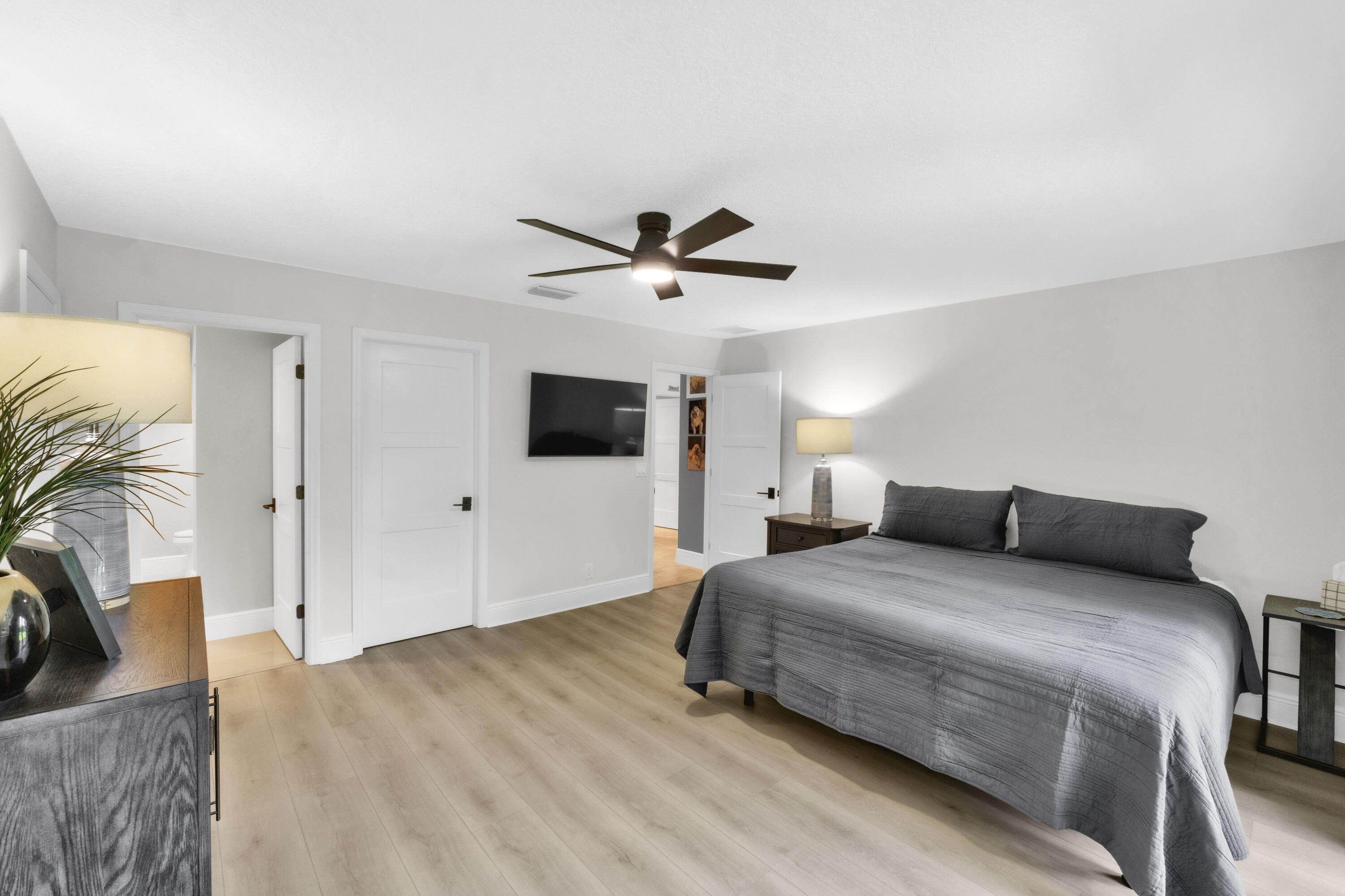 2751 Oak Tree Lane