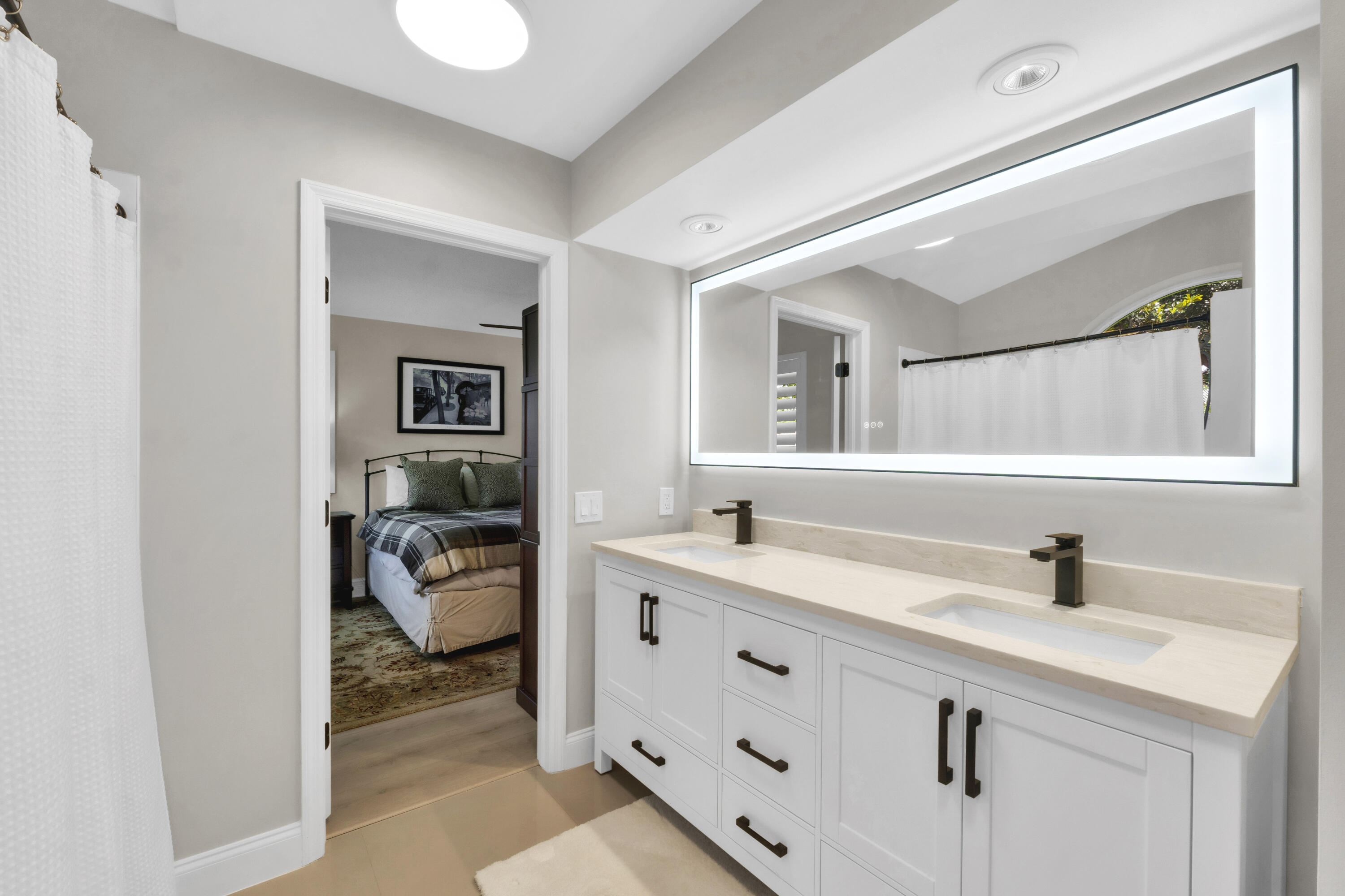 2751 Oak Tree Lane