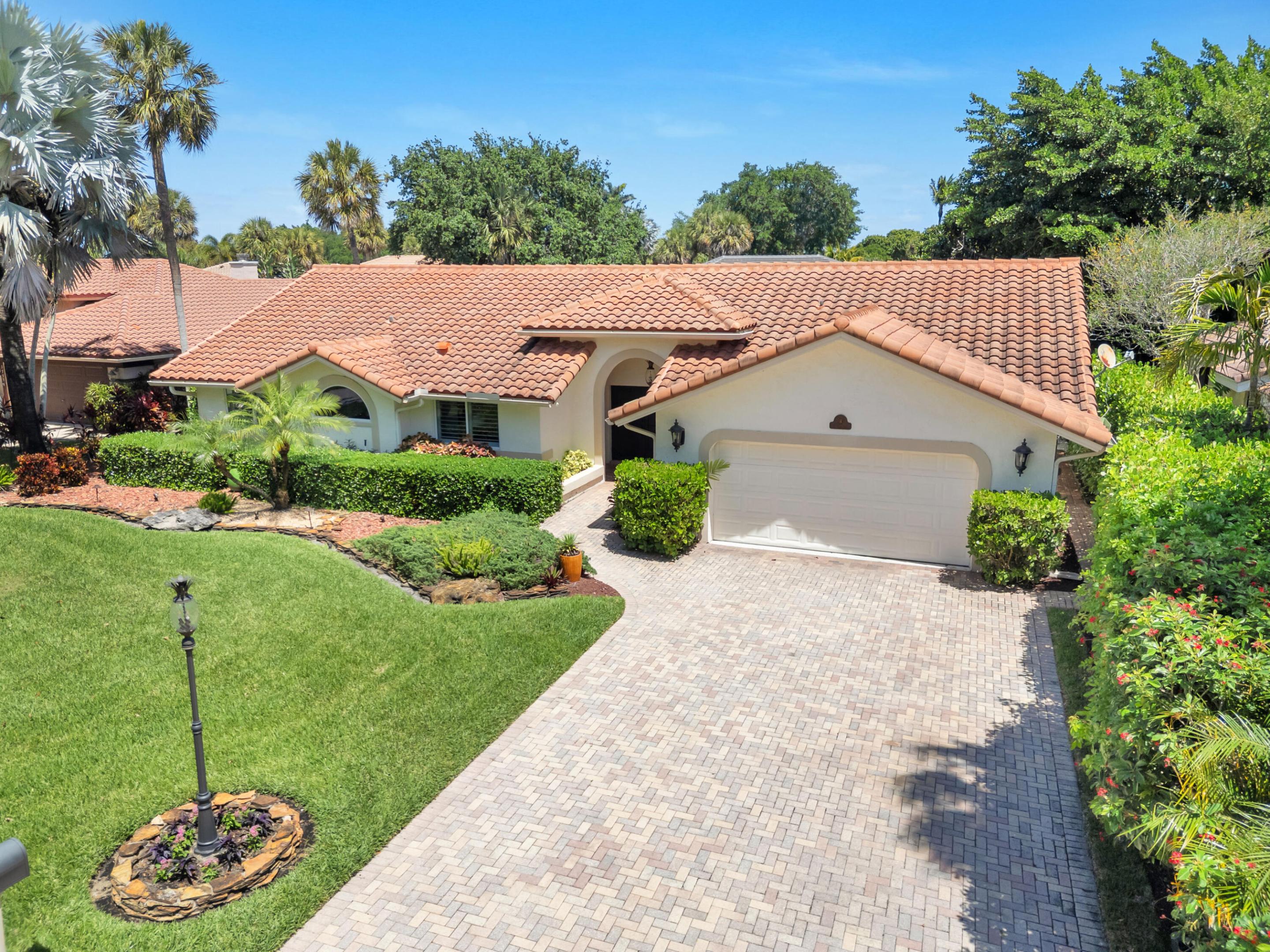 2751 Oak Tree Lane