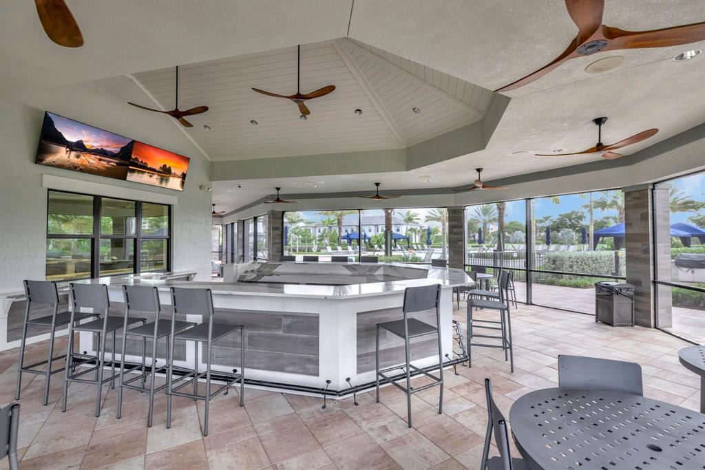 2751 Oak Tree Lane