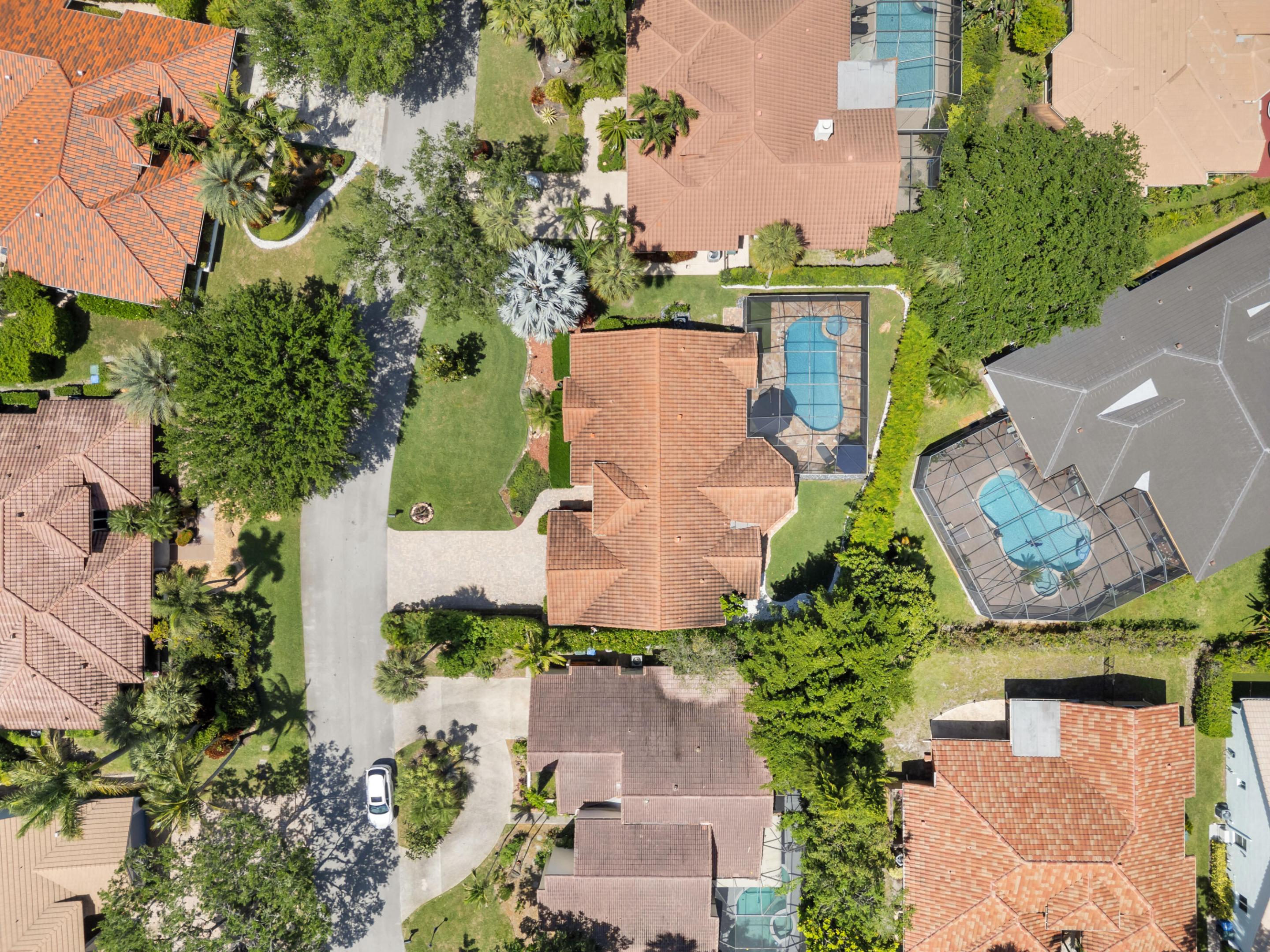 2751 Oak Tree Lane