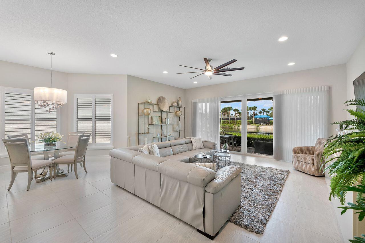 12814 Bonnington Range Drive