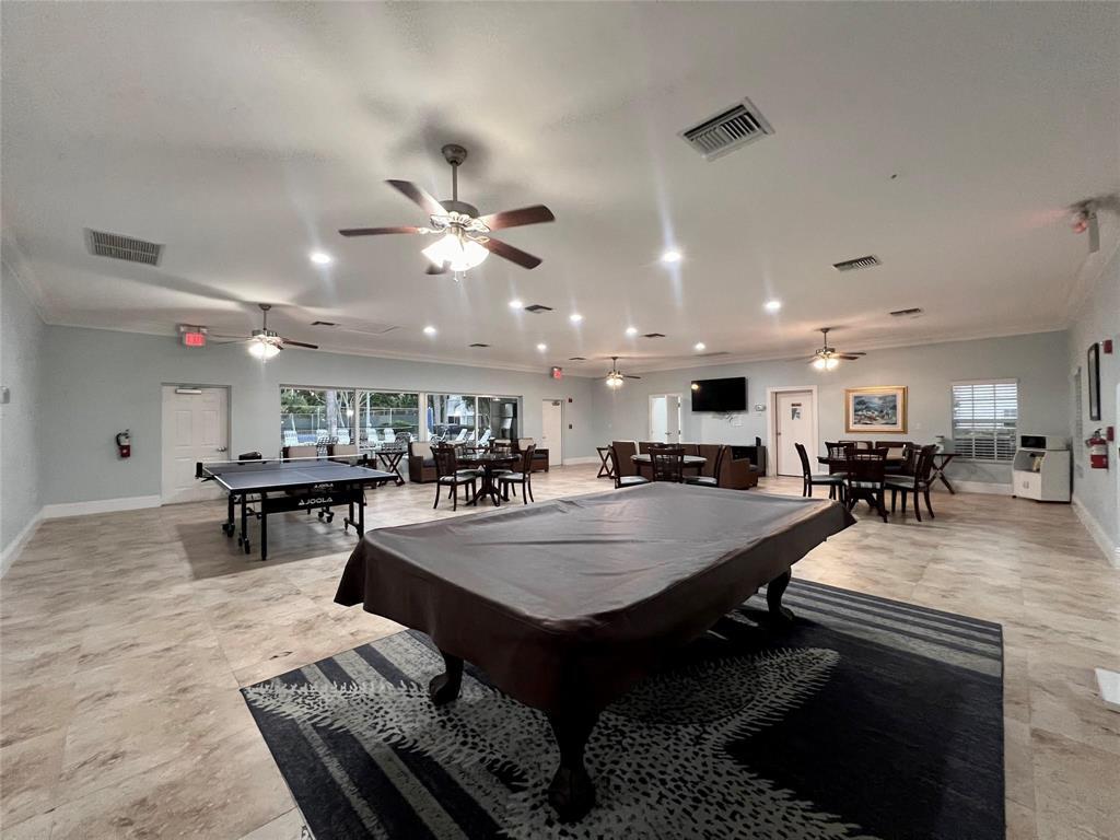6475 Bay Club Drive 4