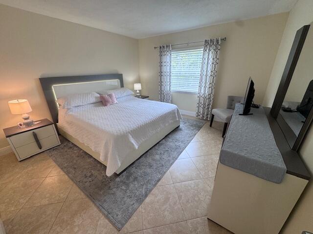 6475 Bay Club Drive 4