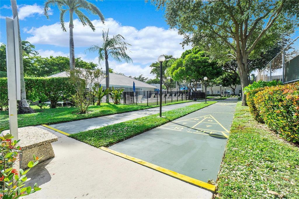 6475 Bay Club Drive 4
