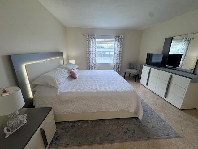 6475 Bay Club Drive 4