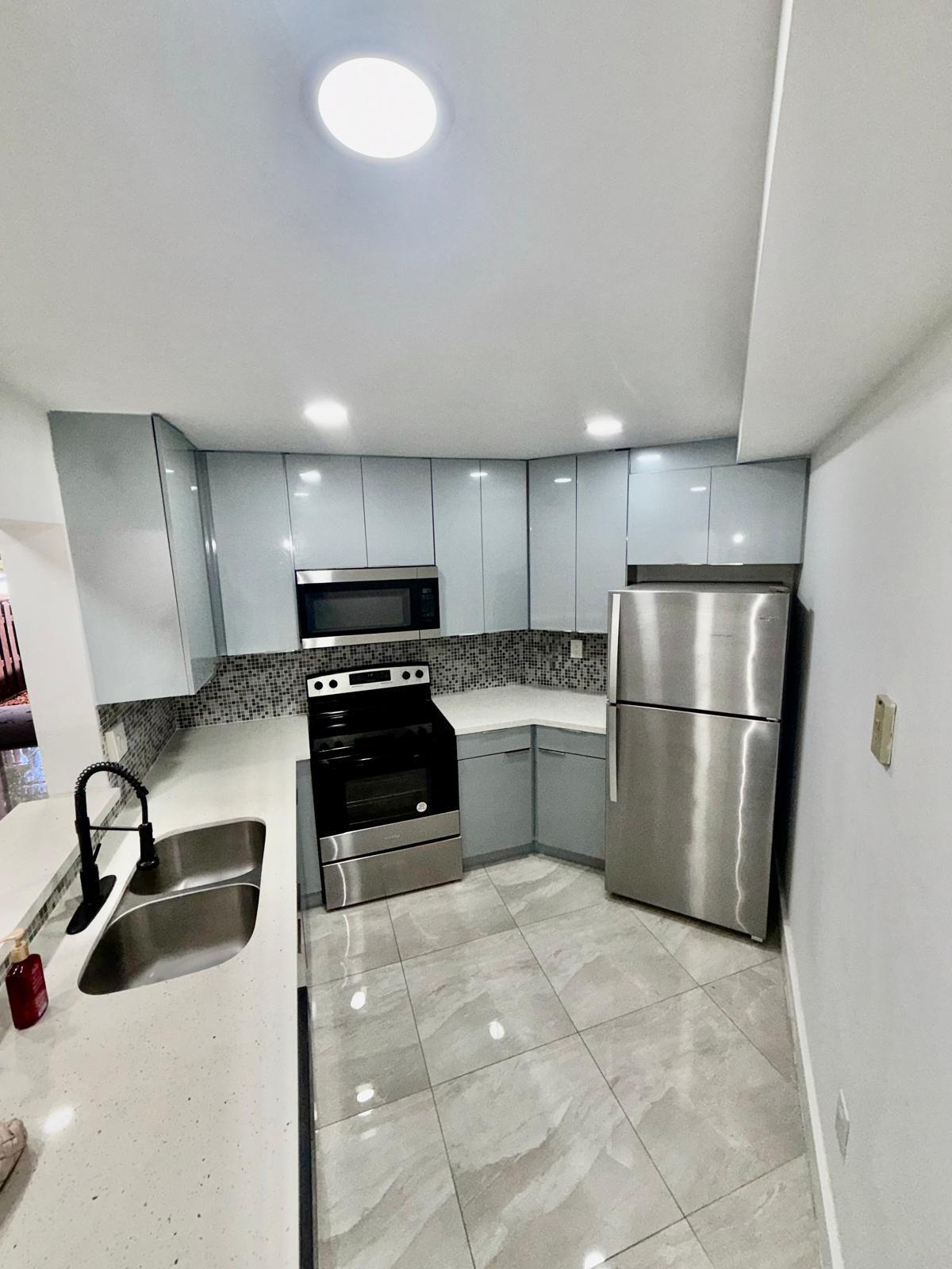 9405 Fontainebleau Boulevard 109