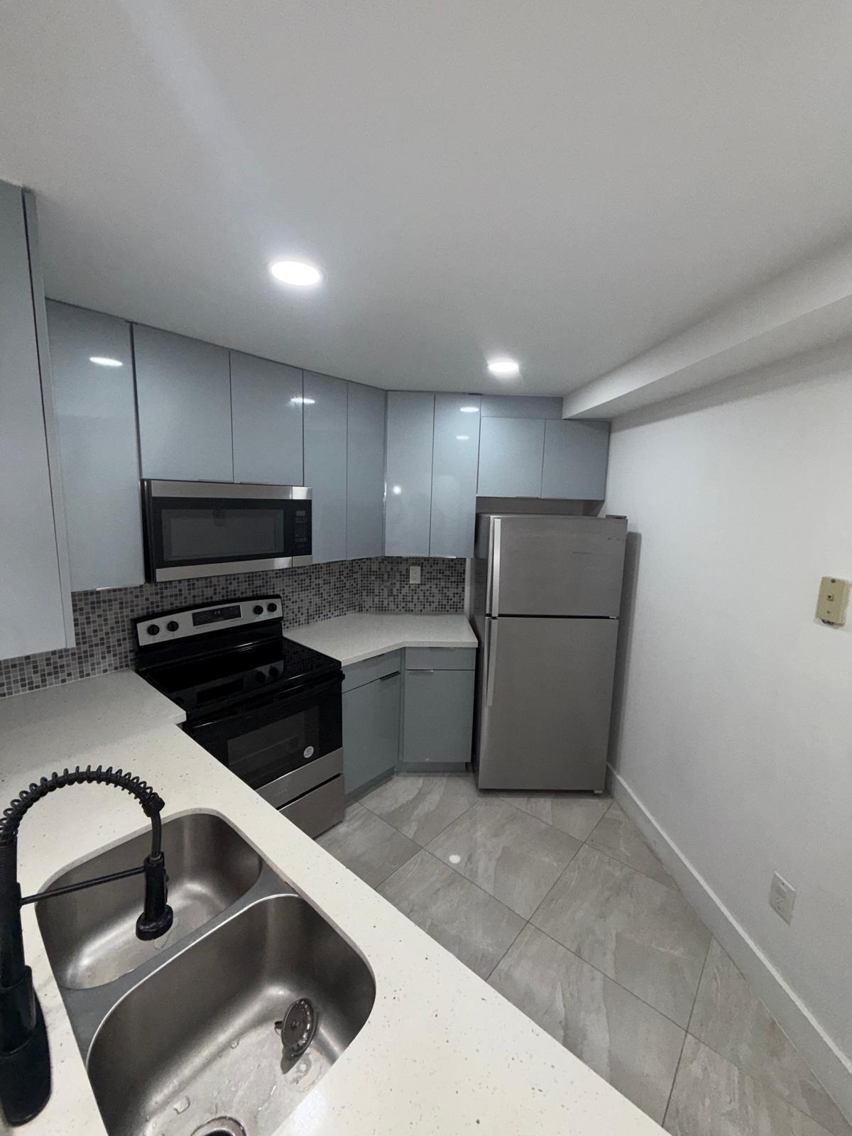 9405 Fontainebleau Boulevard 109