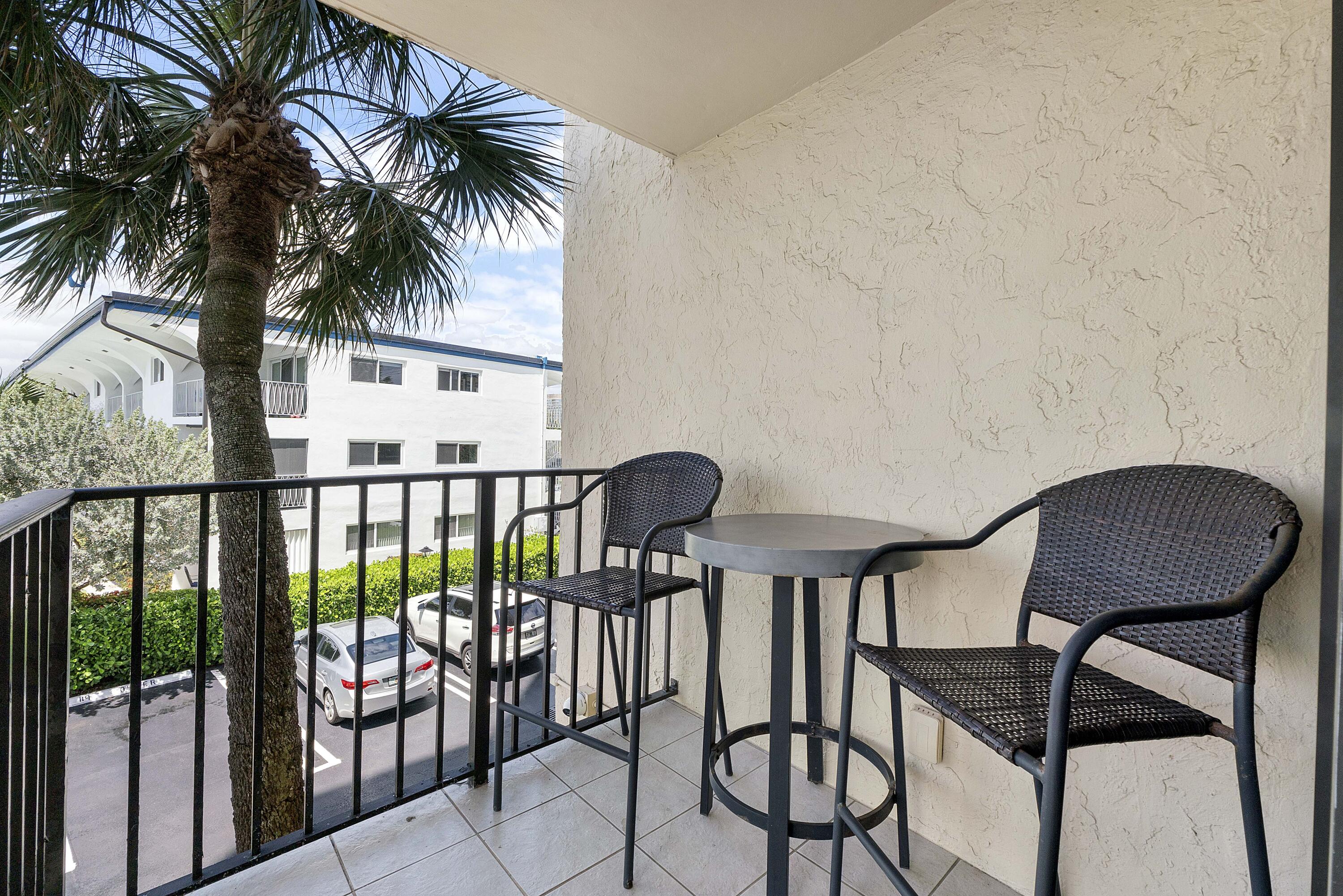 501 N Riverside Drive 203