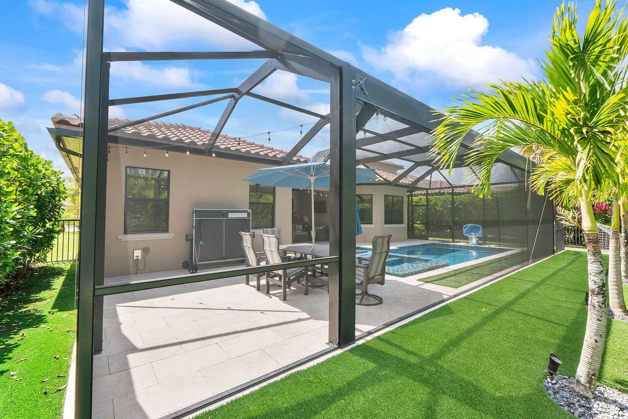 8040 NW 112th Terrace