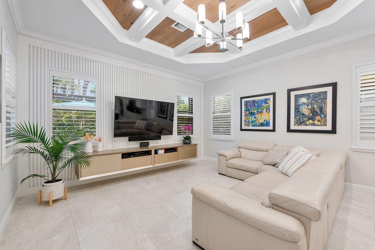 8040 NW 112th Terrace