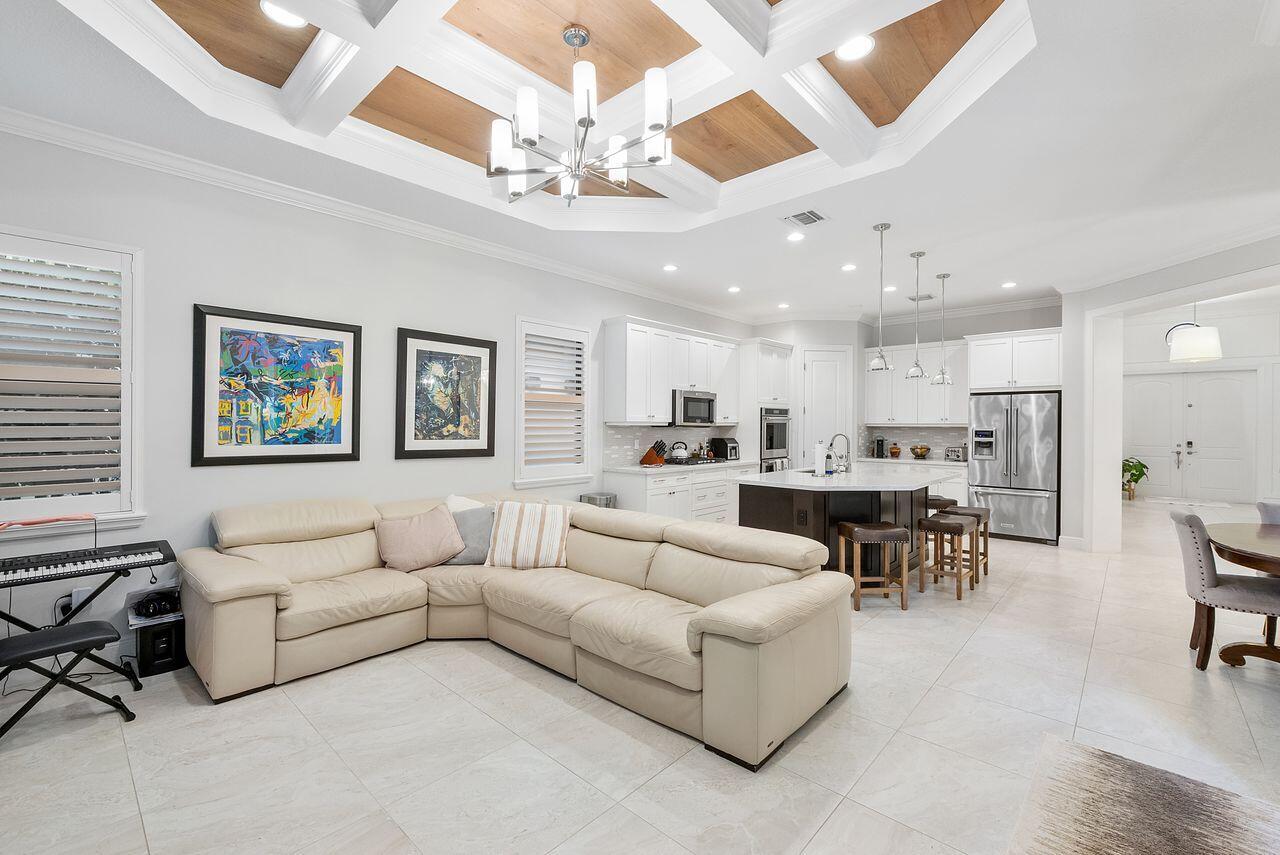 8040 NW 112th Terrace