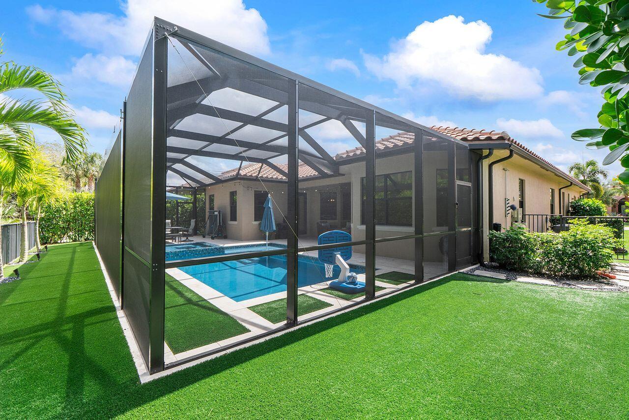 8040 NW 112th Terrace