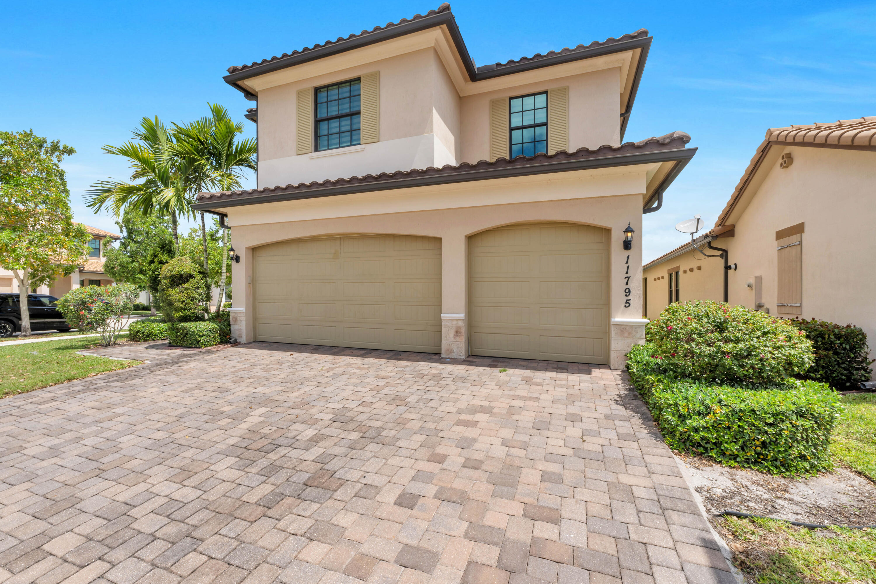 11795 Waterway Circle