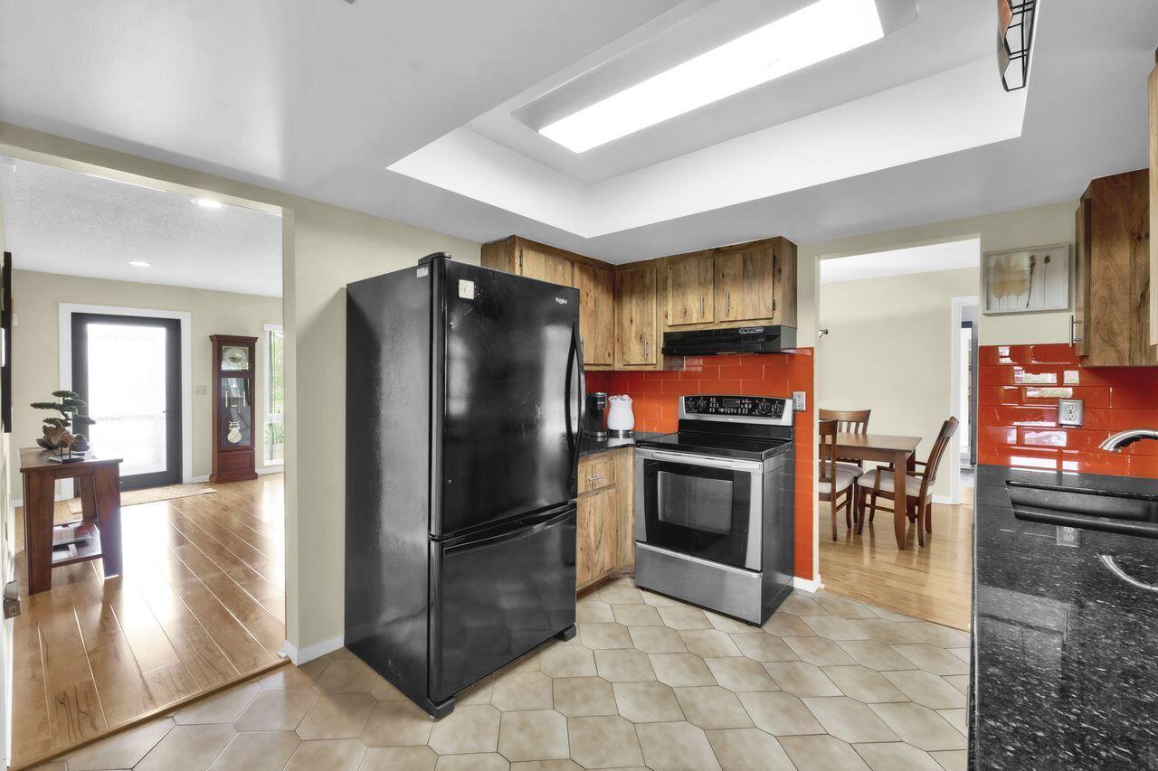14765 Country Lane