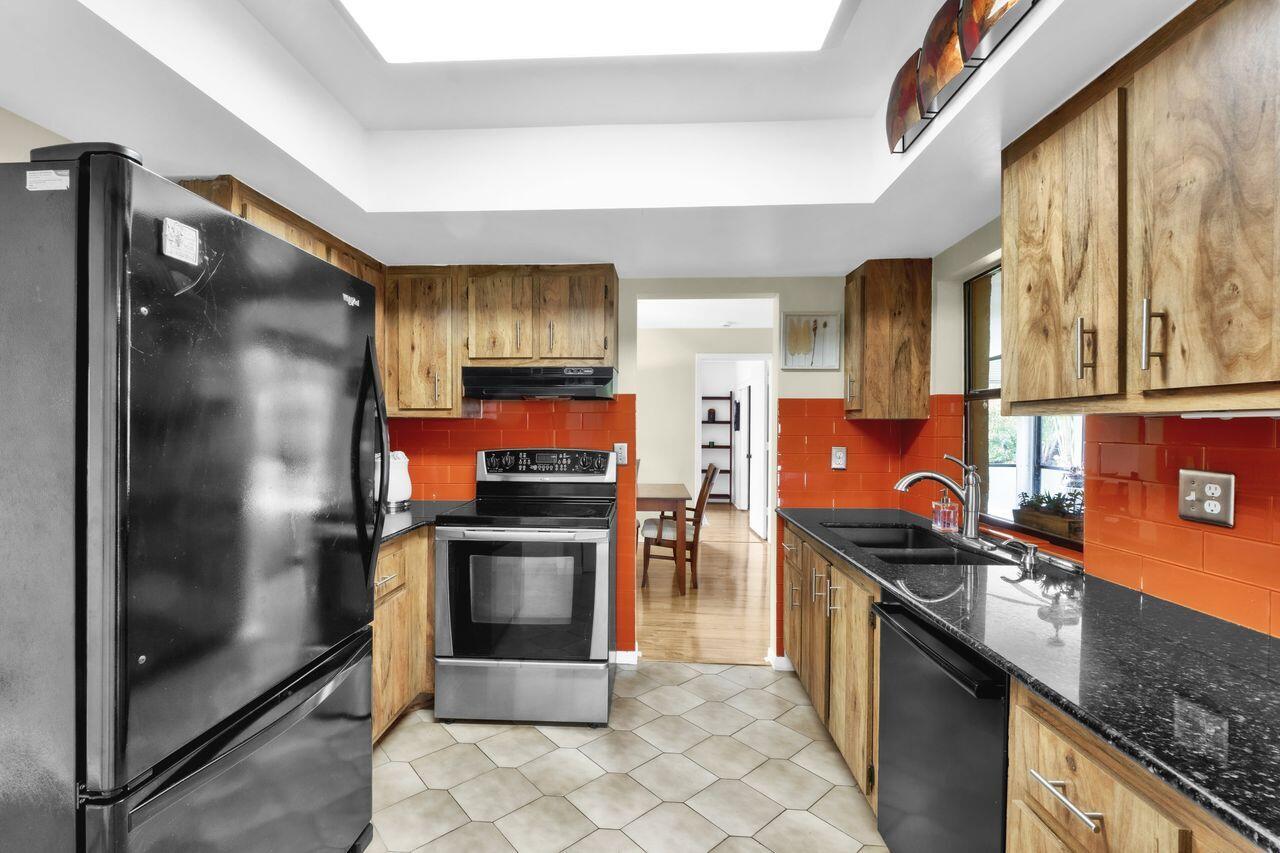 14765 Country Lane