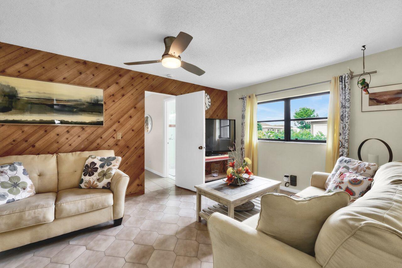14765 Country Lane