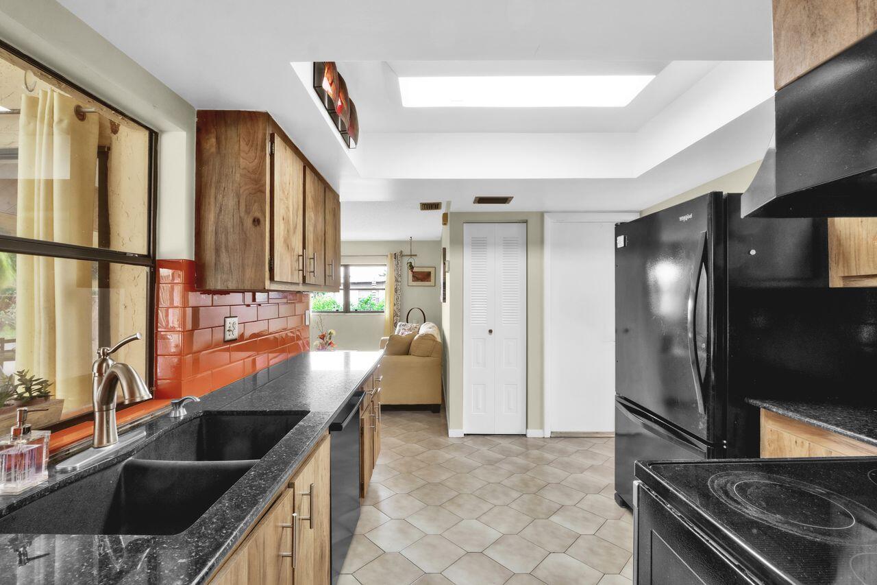 14765 Country Lane