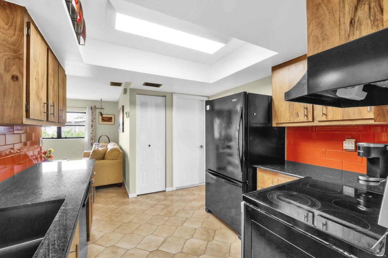 14765 Country Lane