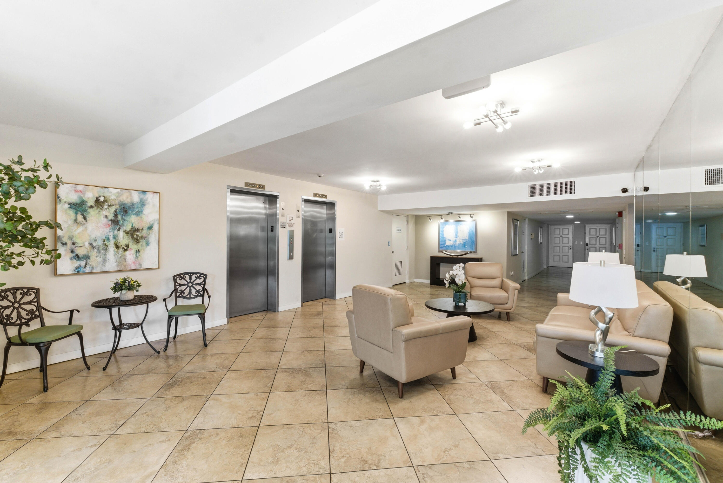 3800 Oaks Clubhouse Drive 106