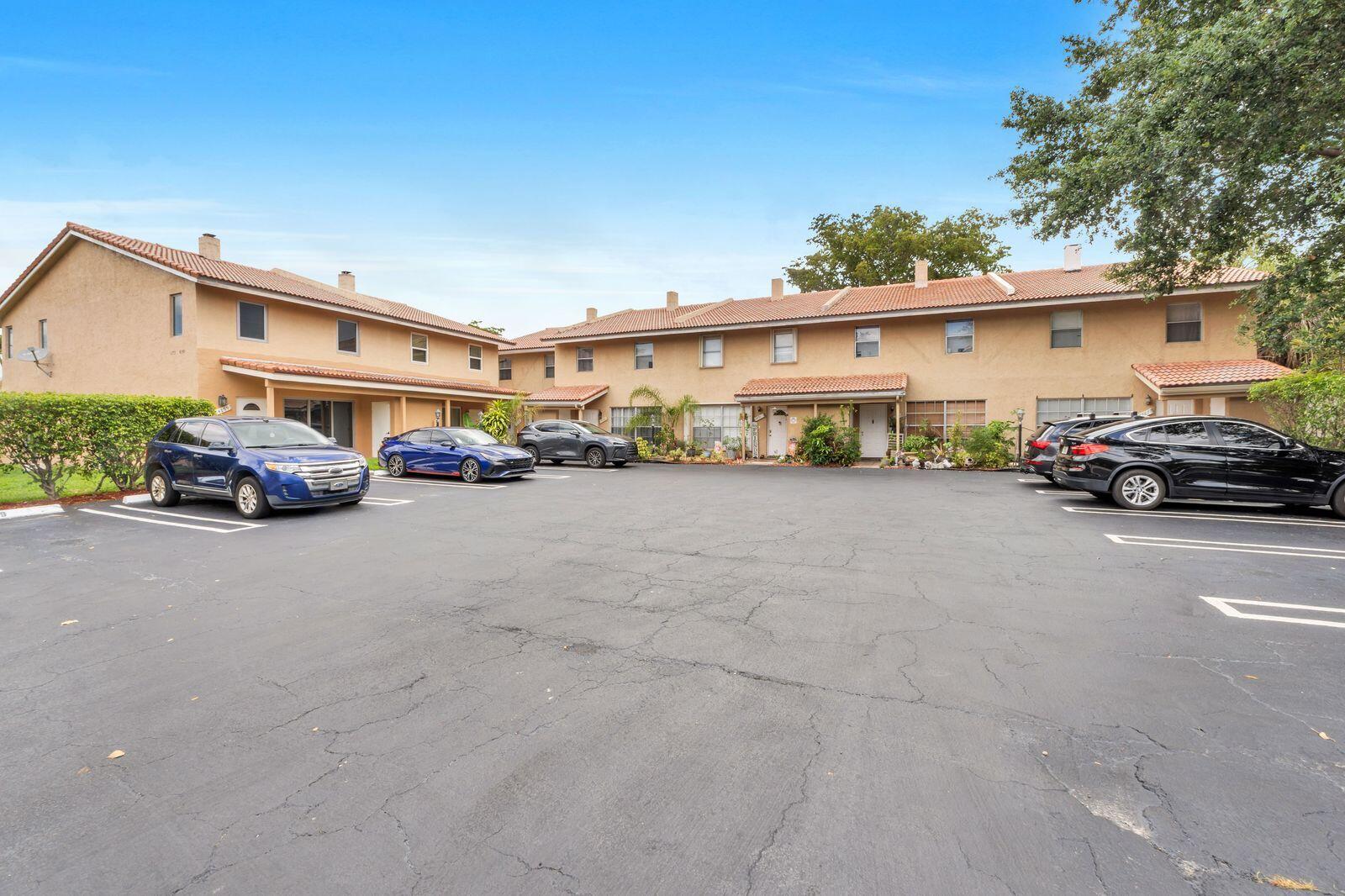 4295 Coral Springs Drive Unit: 3c