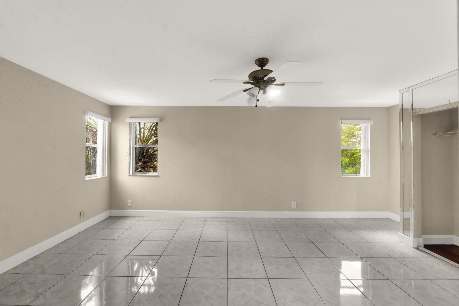 4295 Coral Springs Drive Unit: 3c