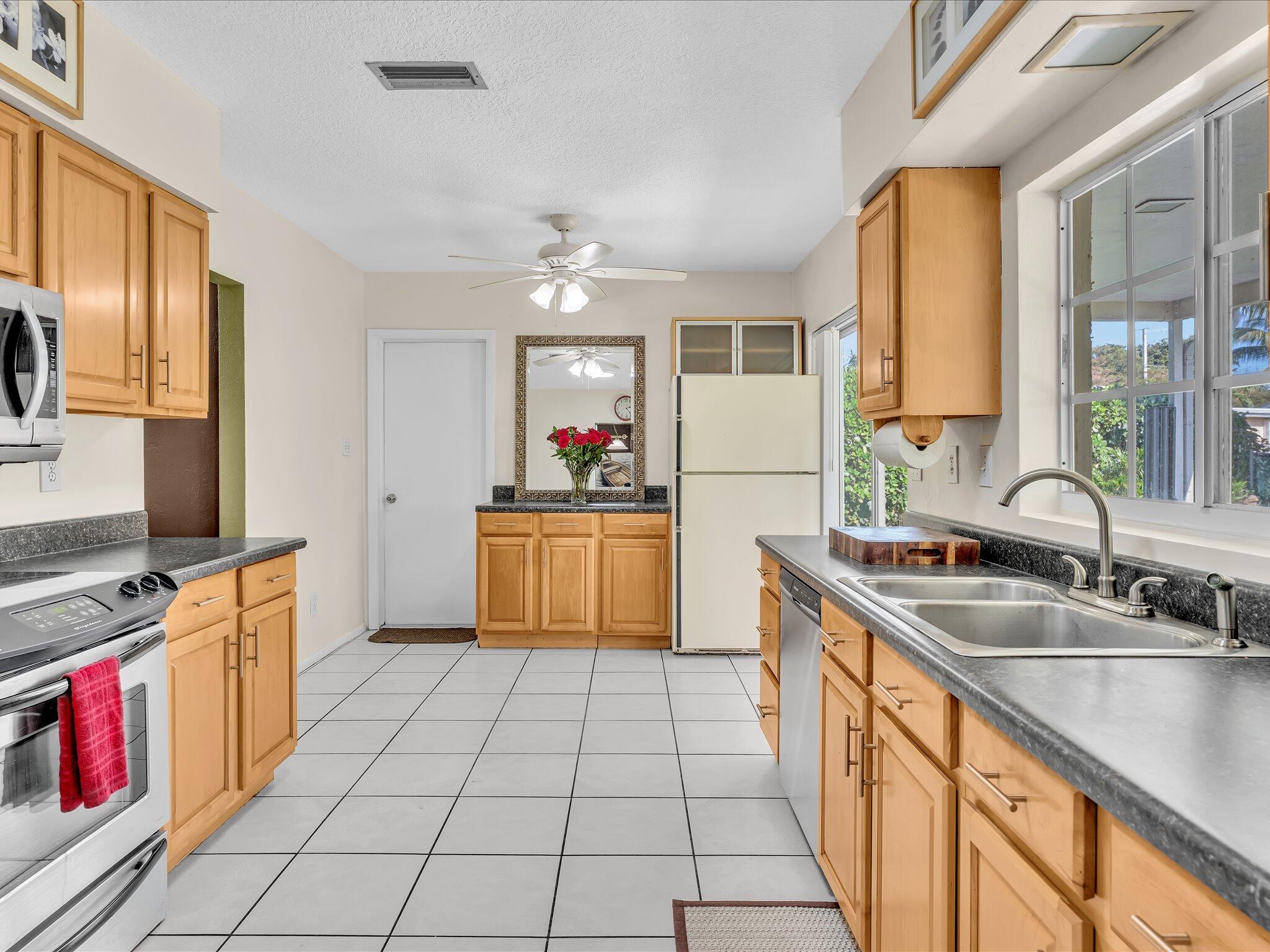 9603 NW 73rd Street