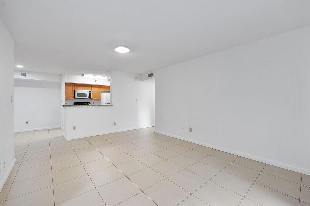 875 Riverside Drive