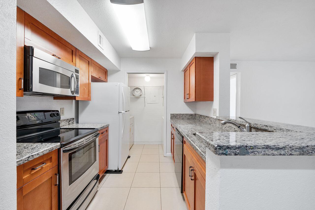 875 Riverside Drive