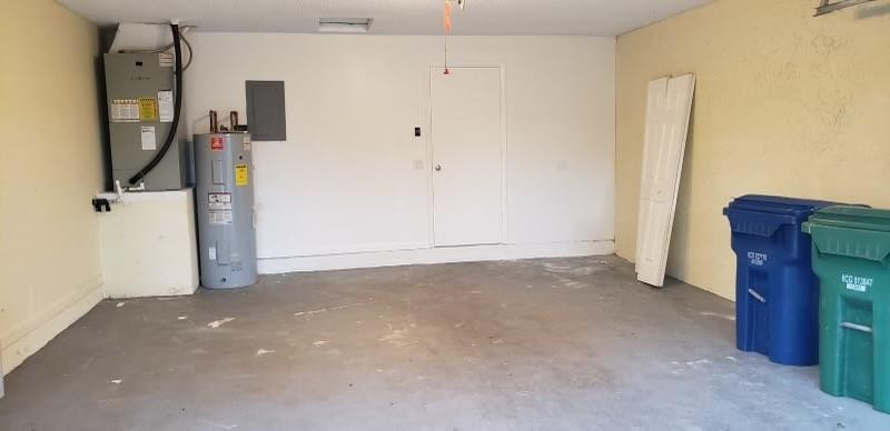 9555 NW 25th Court