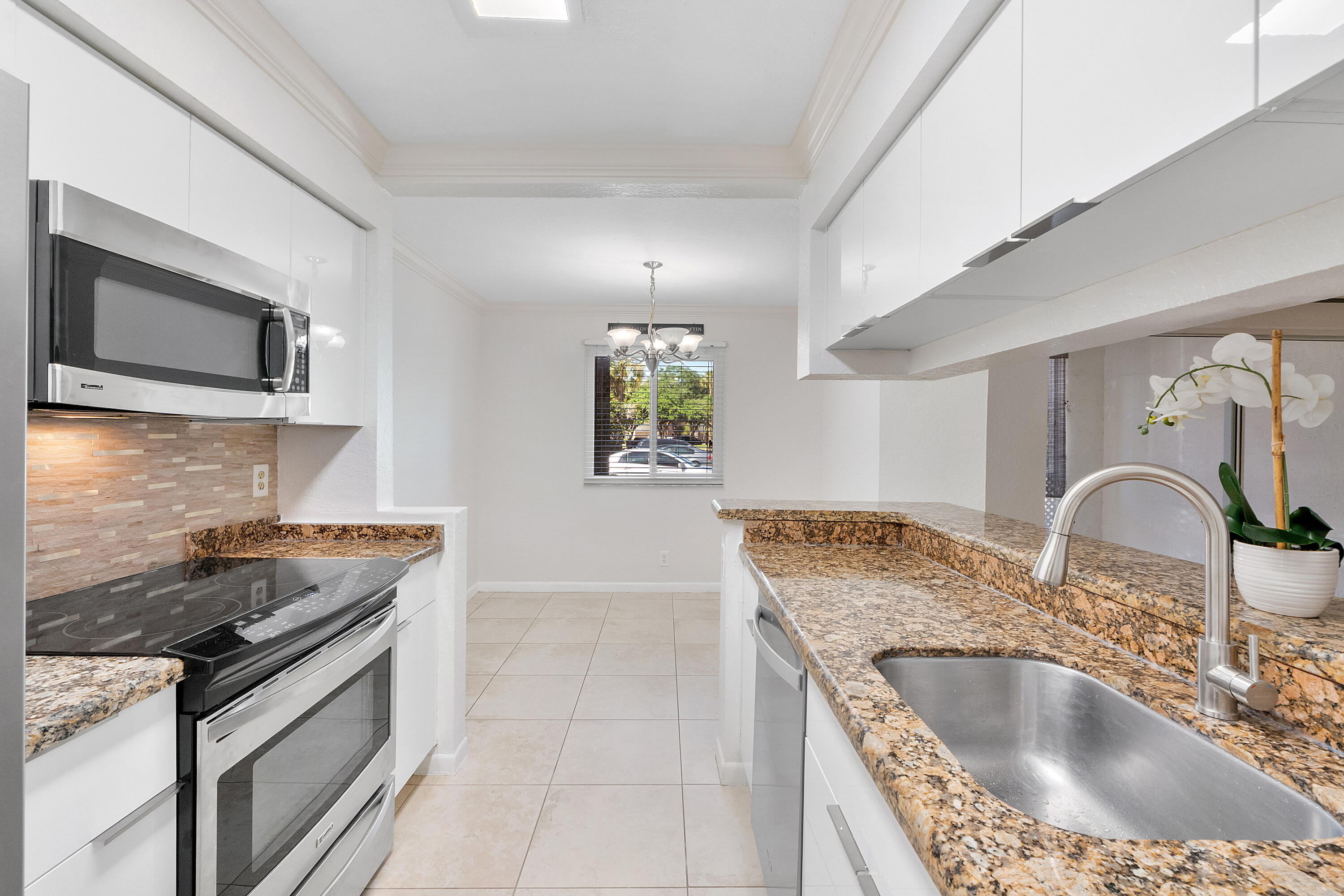 9777 Westview Drive 1112