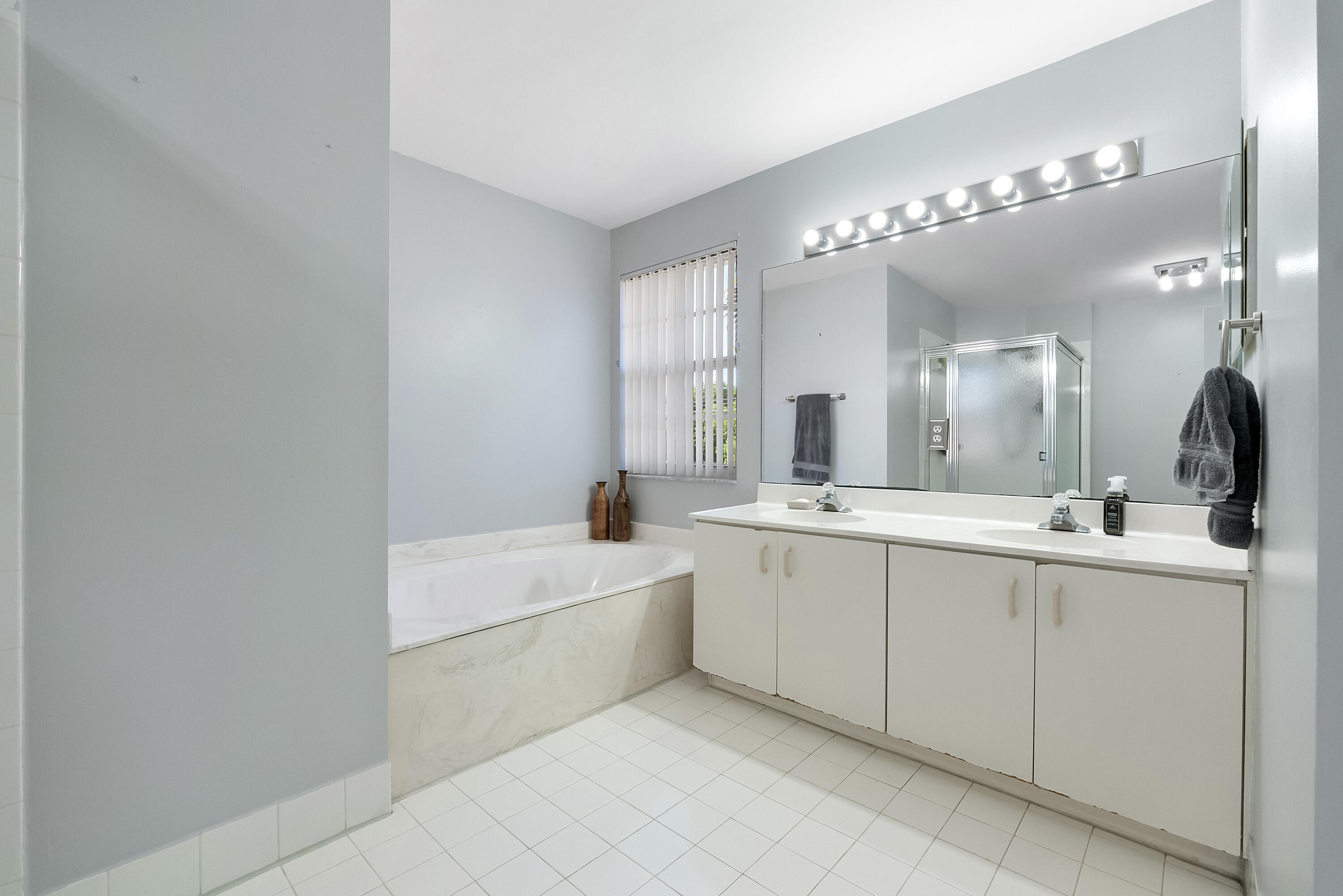 11221 NW 46th Drive