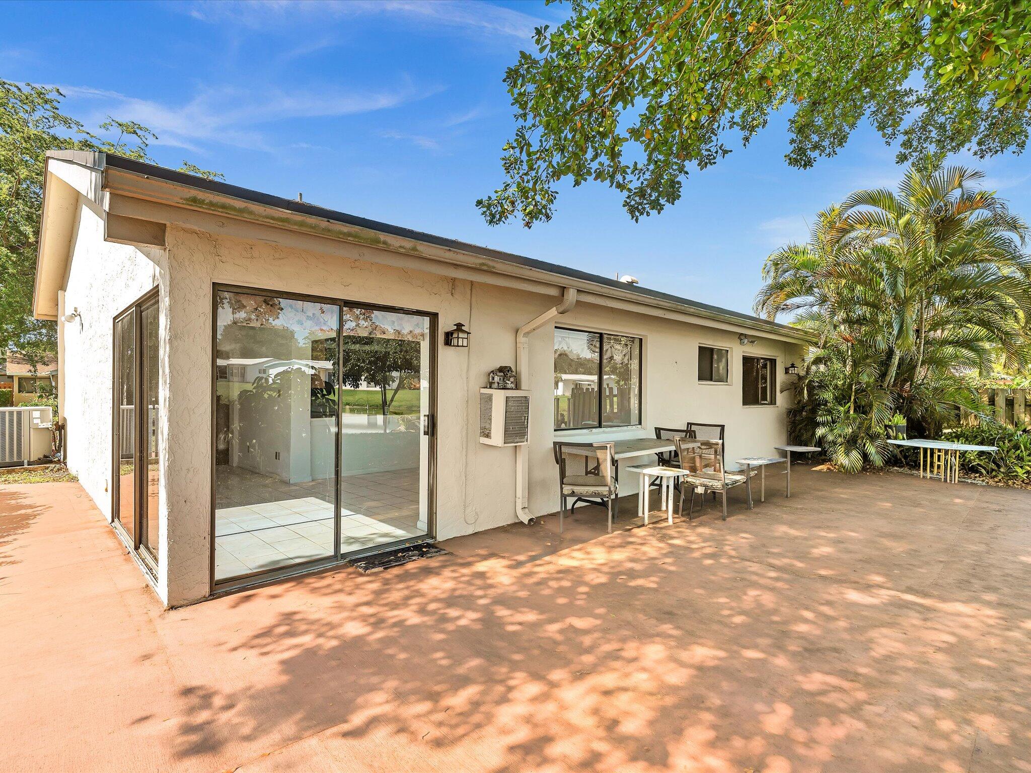 8949 NW 9th Place