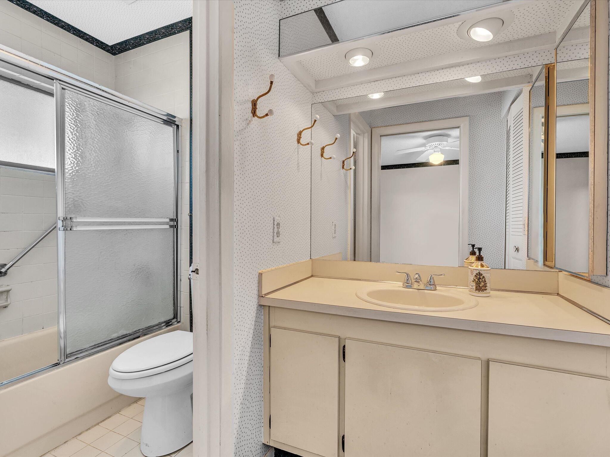 8949 NW 9th Place