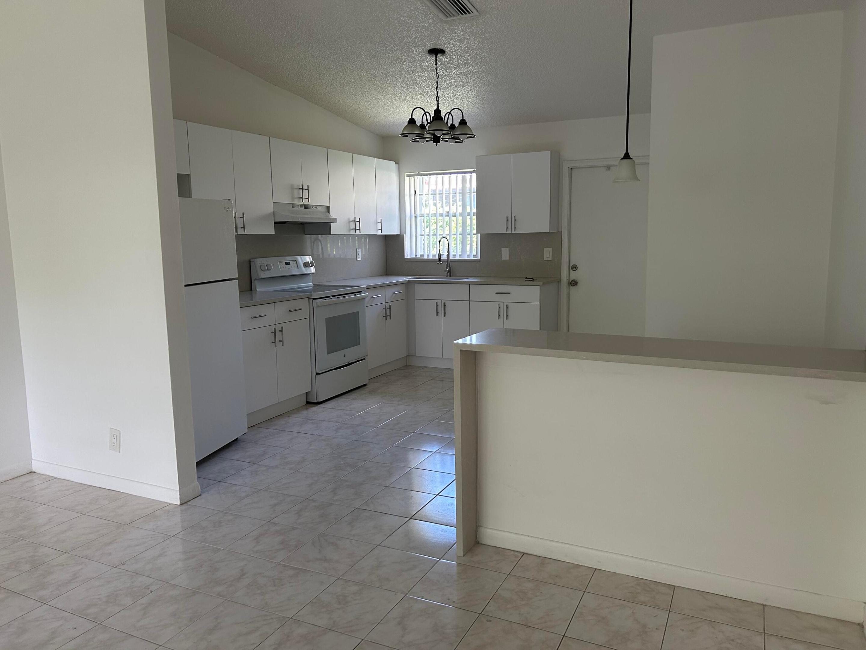 6140 SW 41st Court 1