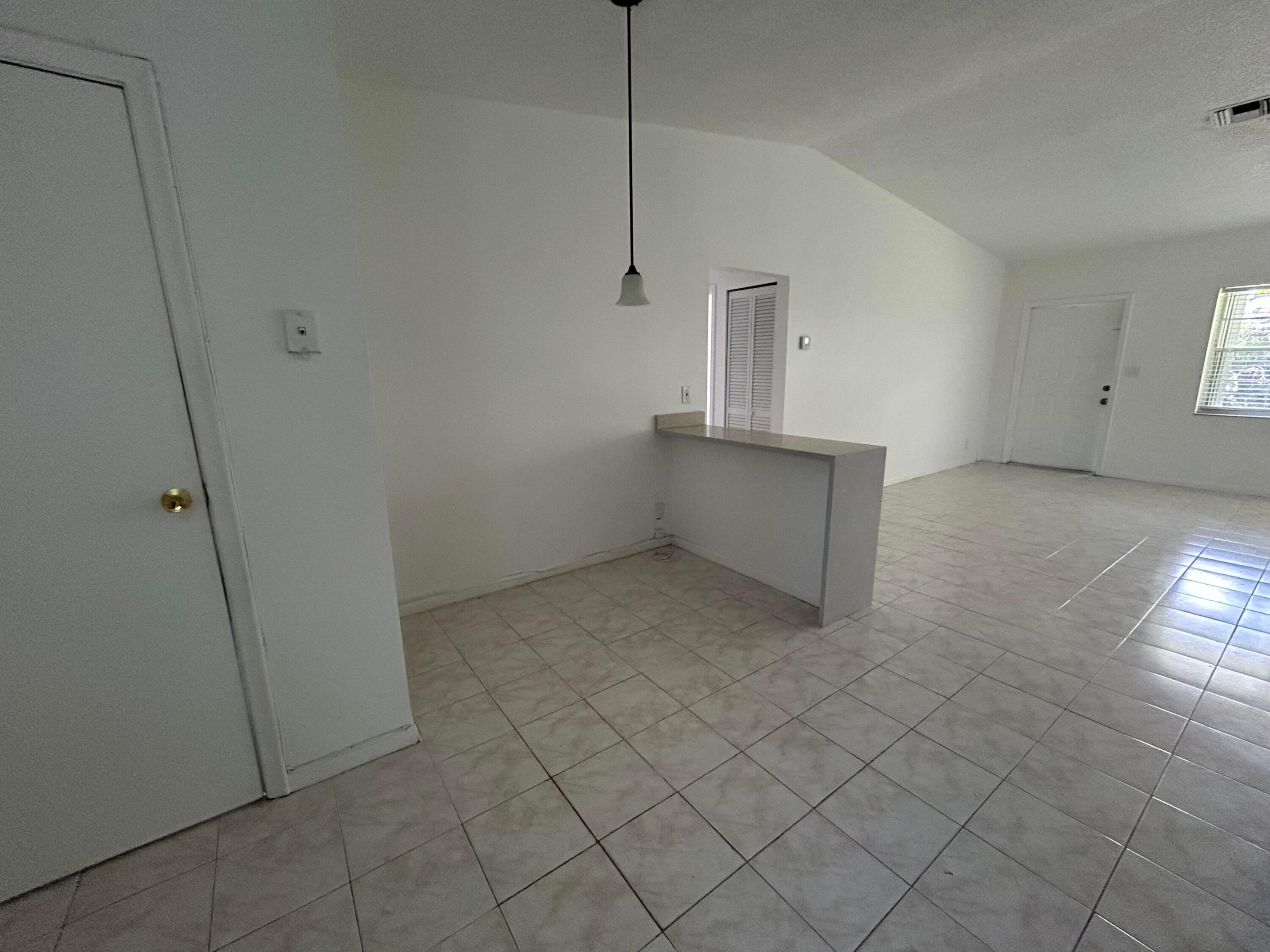 6140 SW 41st Court 1