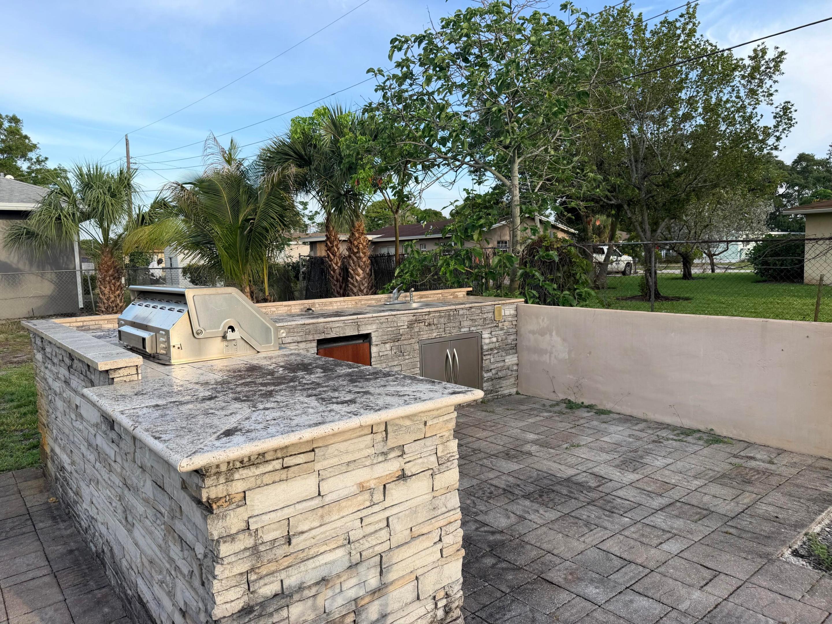 2881 NW 24th Court