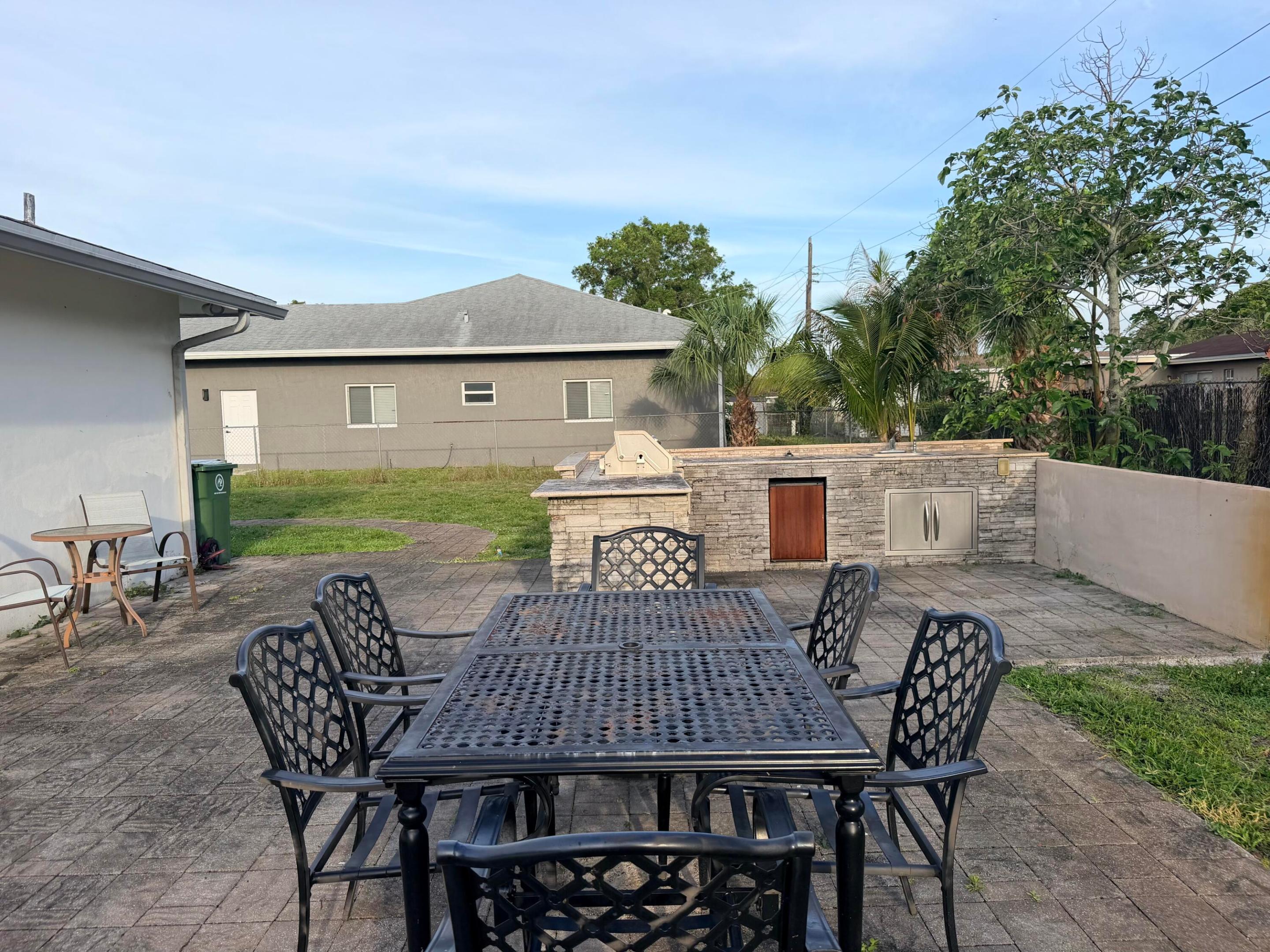 2881 NW 24th Court