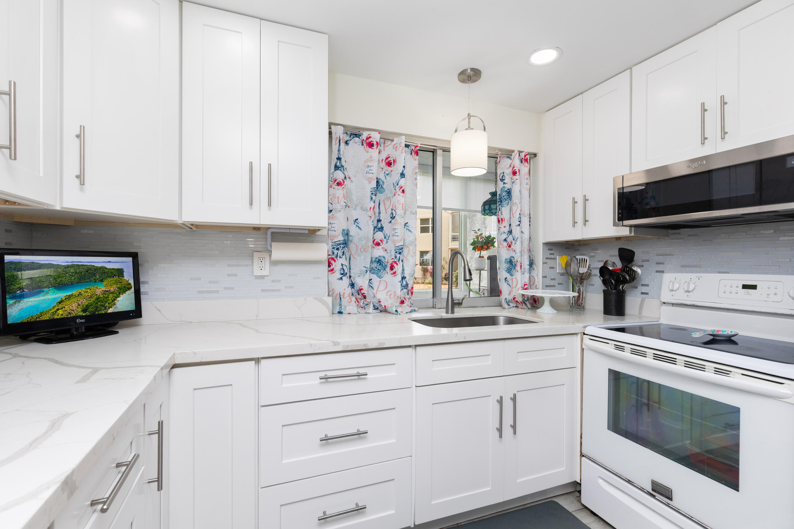 9200 Lime Bay Boulevard 115
